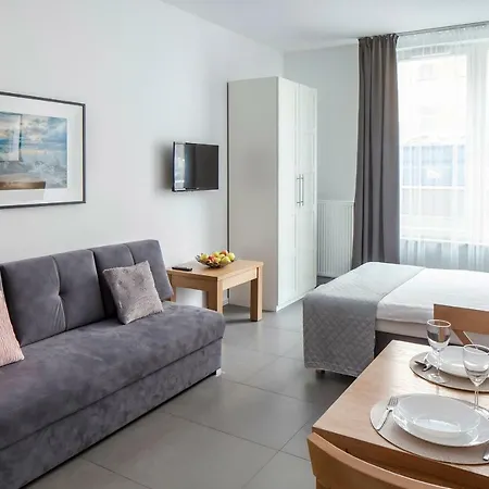 Sleepy3city Batorego 9 Ii 公寓式酒店