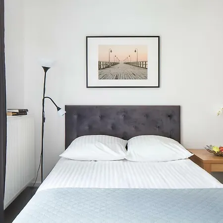 公寓式酒店 Sleepy3city Batorego 9 Ii 格丁尼亚