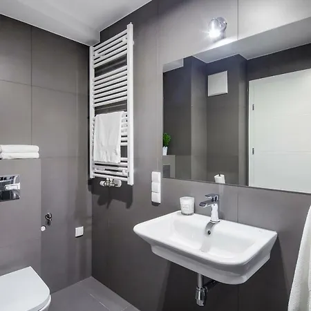 Sleepy3city Batorego 9 Ii Apartmanhotel