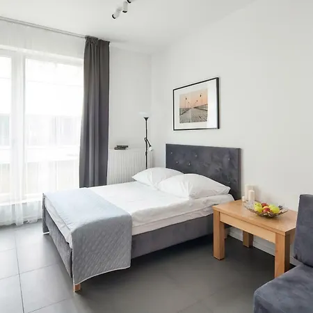 Sleepy3city Batorego 9 Ii 公寓式酒店 *
