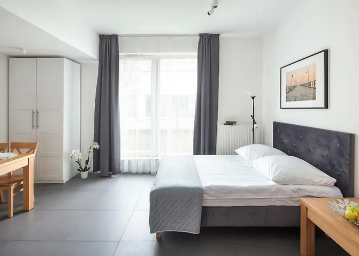 Sleepy3city Batorego 9 Ii 公寓式酒店