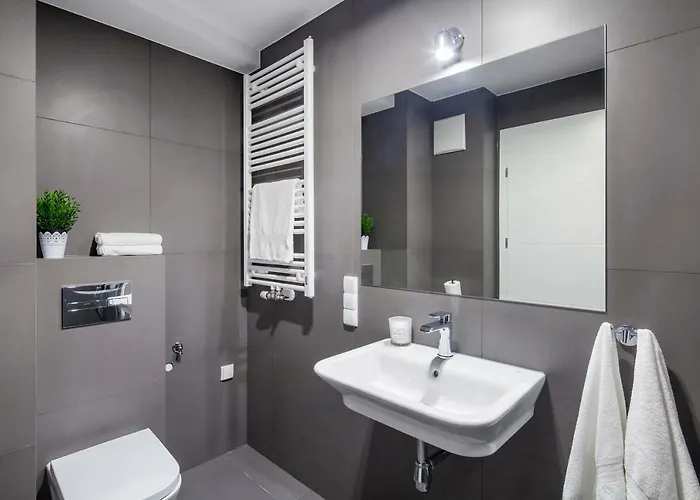 Sleepy3city Batorego 9 Ii 公寓式酒店