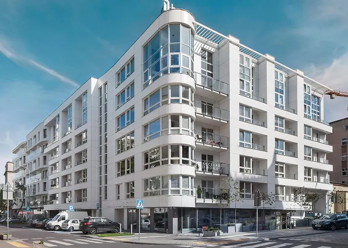 Sleepy3city Batorego 9 Ii 公寓式酒店 3*