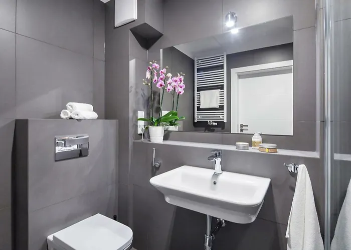 Sleepy3city Batorego 9 Ii 公寓式酒店 格丁尼亚